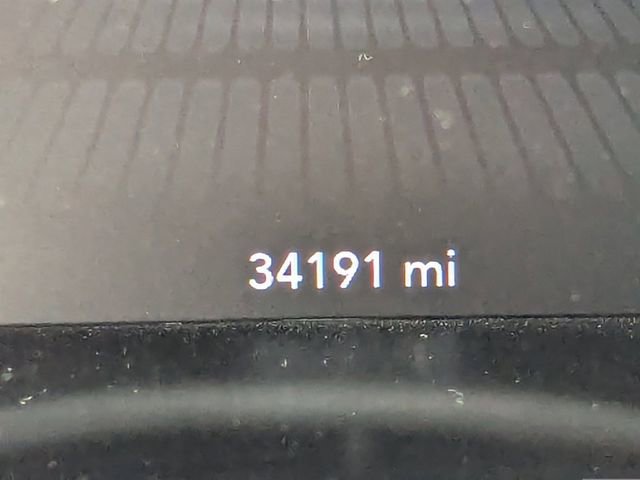 Used 2022 Dodge Challenger SXT w/ Blacktop Package image 32