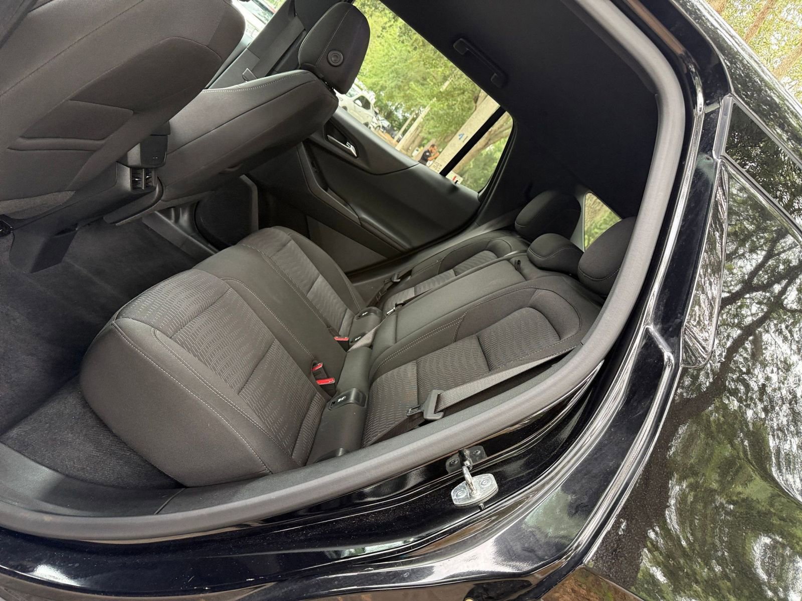 Used 2025 Chevrolet Equinox LT FWD image 35