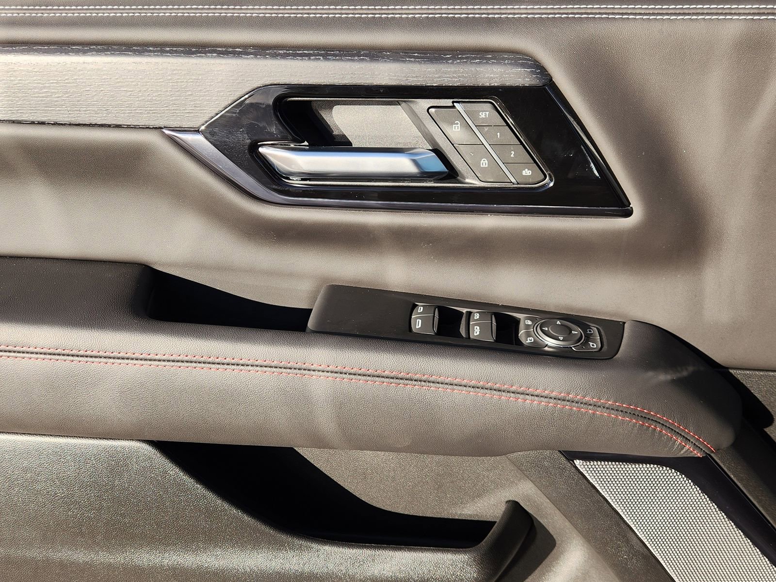 New 2026 GMC Yukon AT4 Ultimate w/ LPO, Floor Liner Package image 26