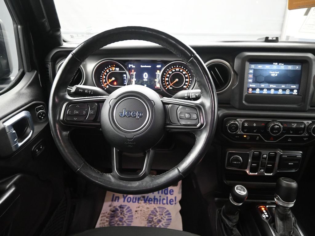 Used 2021 Jeep Gladiator Sport image 18