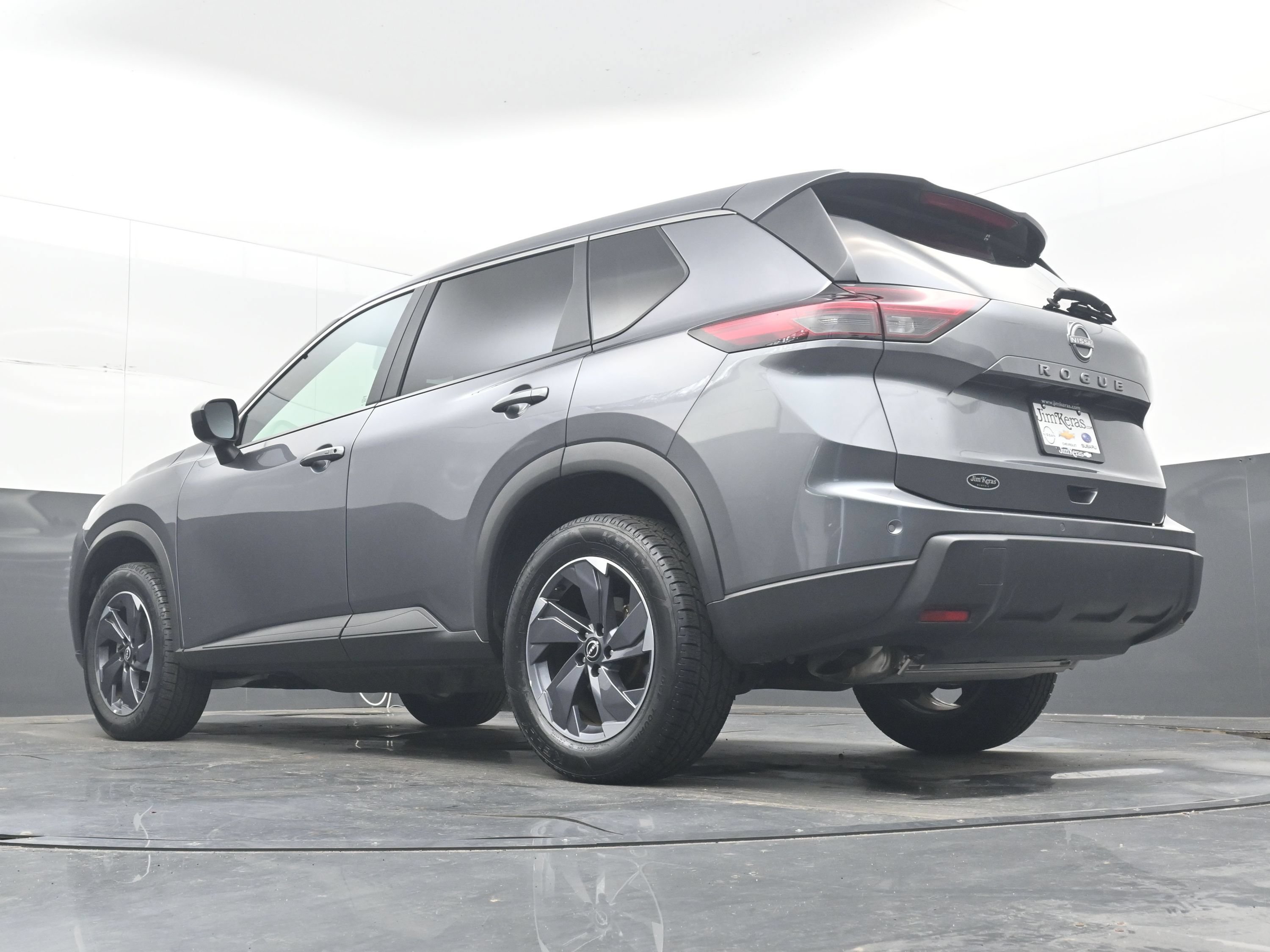 Used 2025 Nissan Rogue SV FWD image 25