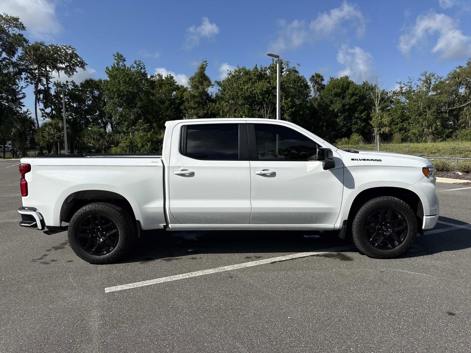 Used 2024 Chevrolet Silverado 1500 RST w/ Convenience Package II RWD image 2