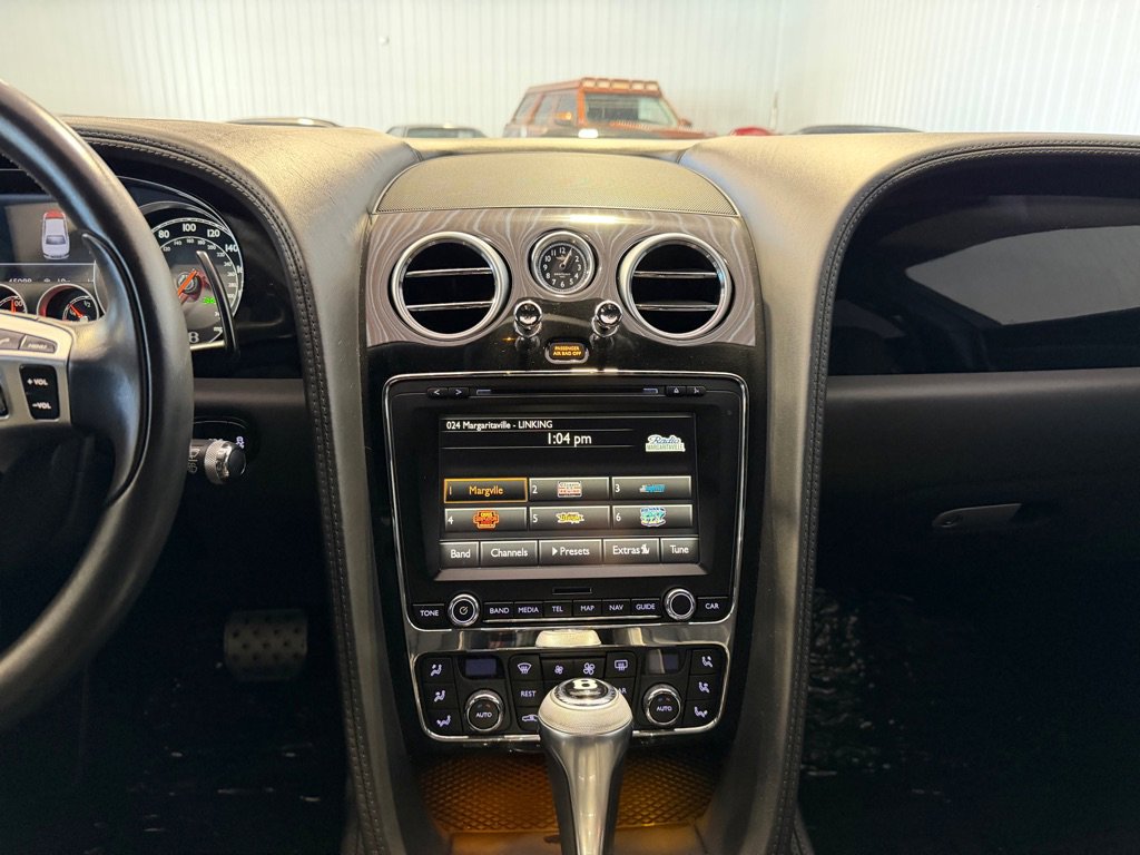 Used 2014 Bentley Flying Spur W12 image 36