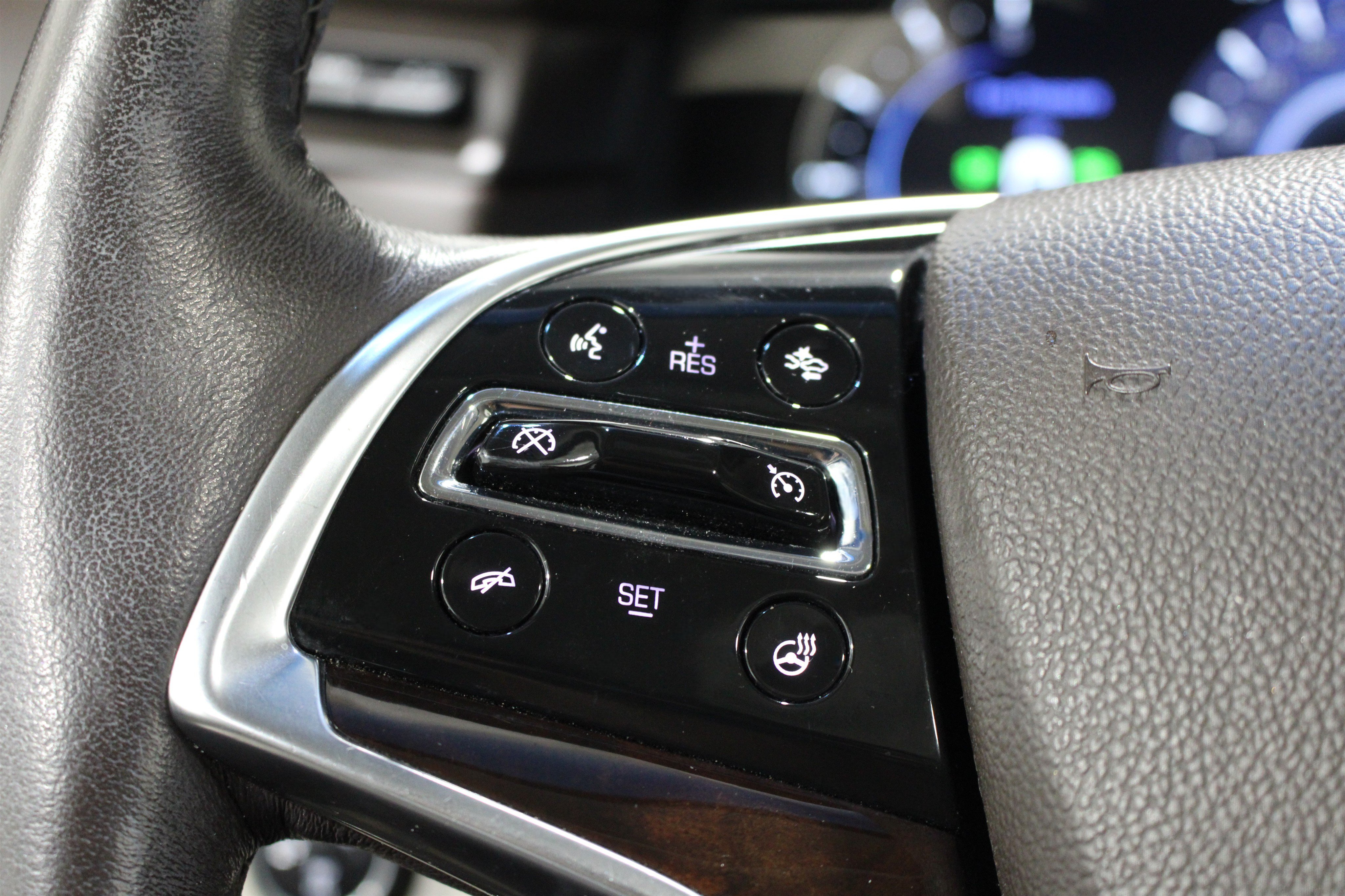 Used 2016 Cadillac Escalade Luxury AWD/4WD image 12