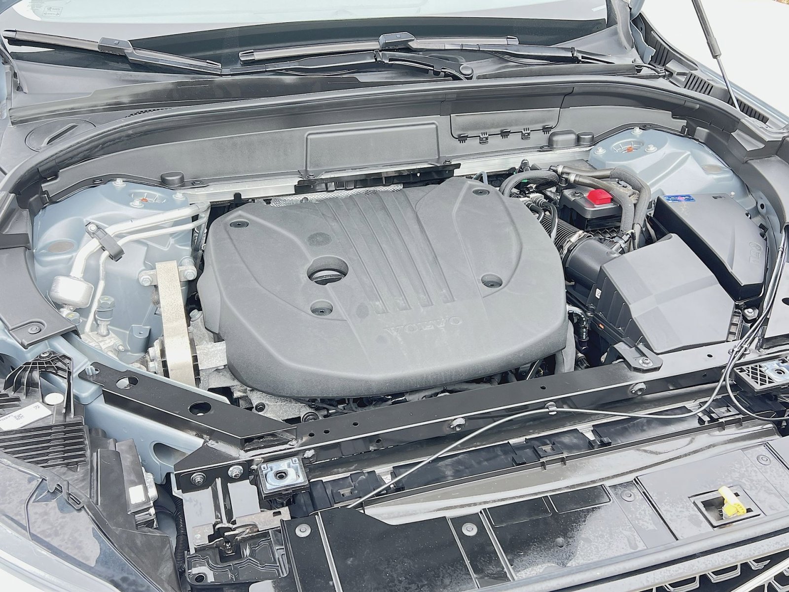 Certified 2023 Volvo XC60 B5 Plus w/ Climate Package image 28