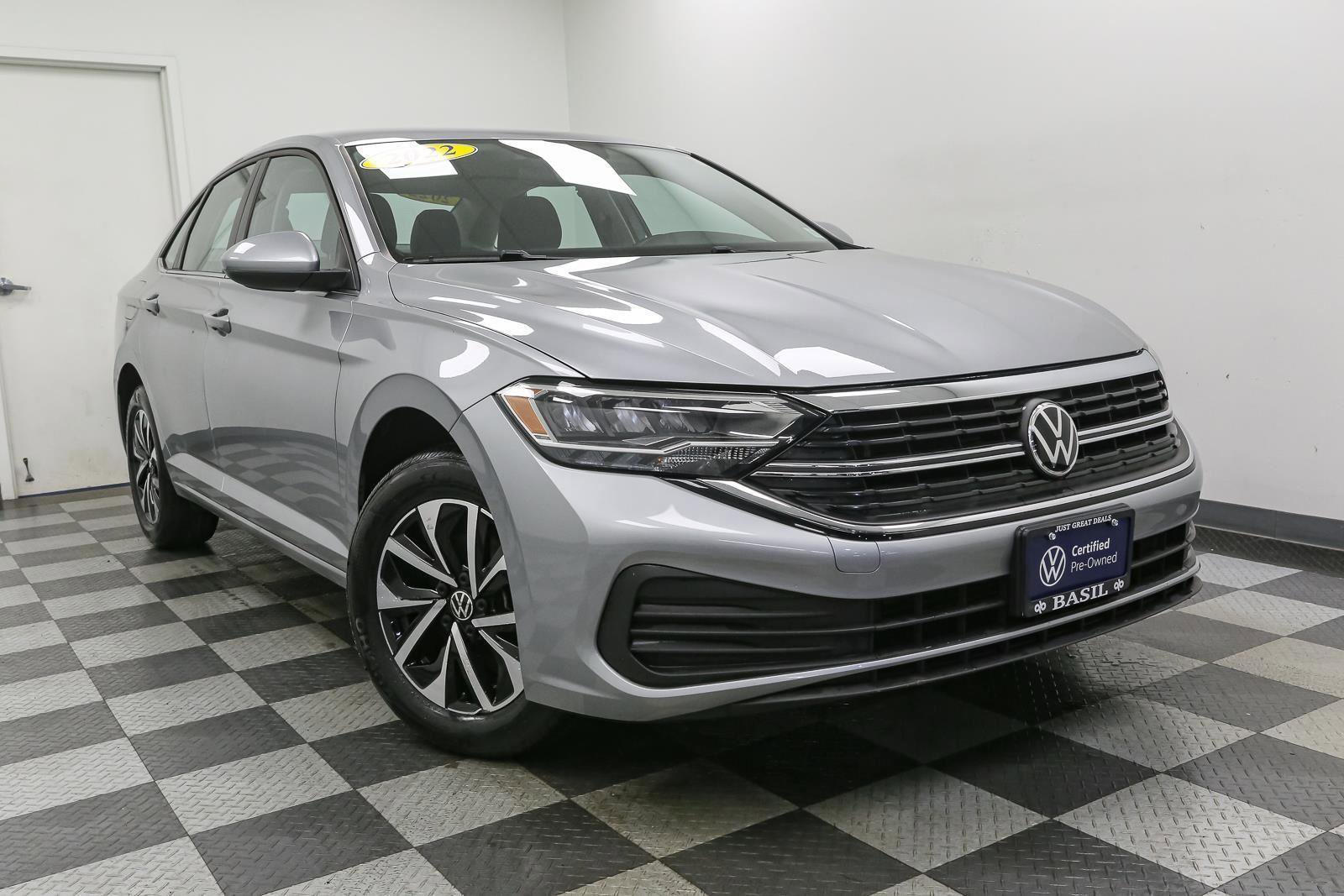 Certified 2022 Volkswagen Jetta S image 3