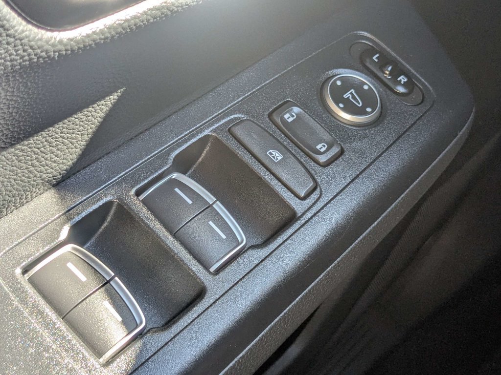 Used 2025 Honda CR-V Sport Touring image 30