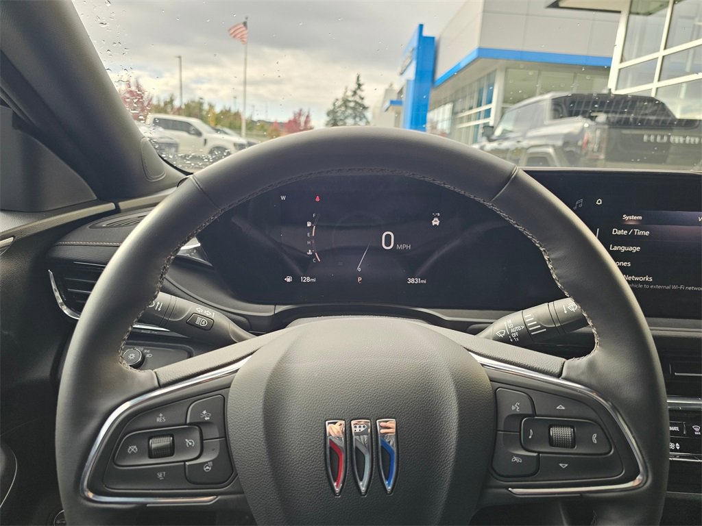 Used 2025 Buick Envista Avenir image 25