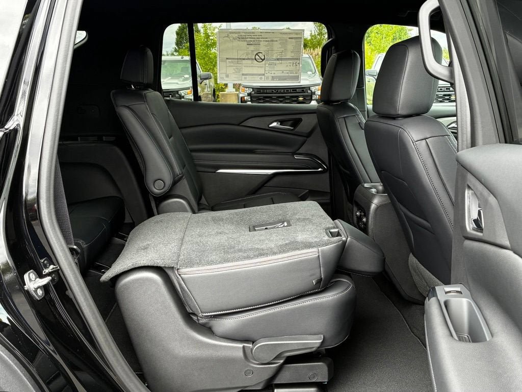 New 2027 Chevrolet Traverse LT w/ LPO, Floor Liner Package AWD/4WD image 27