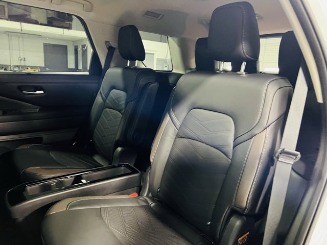 New 2025 Nissan Pathfinder Platinum image 26