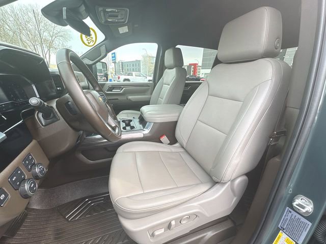 Used 2025 Chevrolet Silverado 2500 LTZ w/ LTZ Plus Package image 19