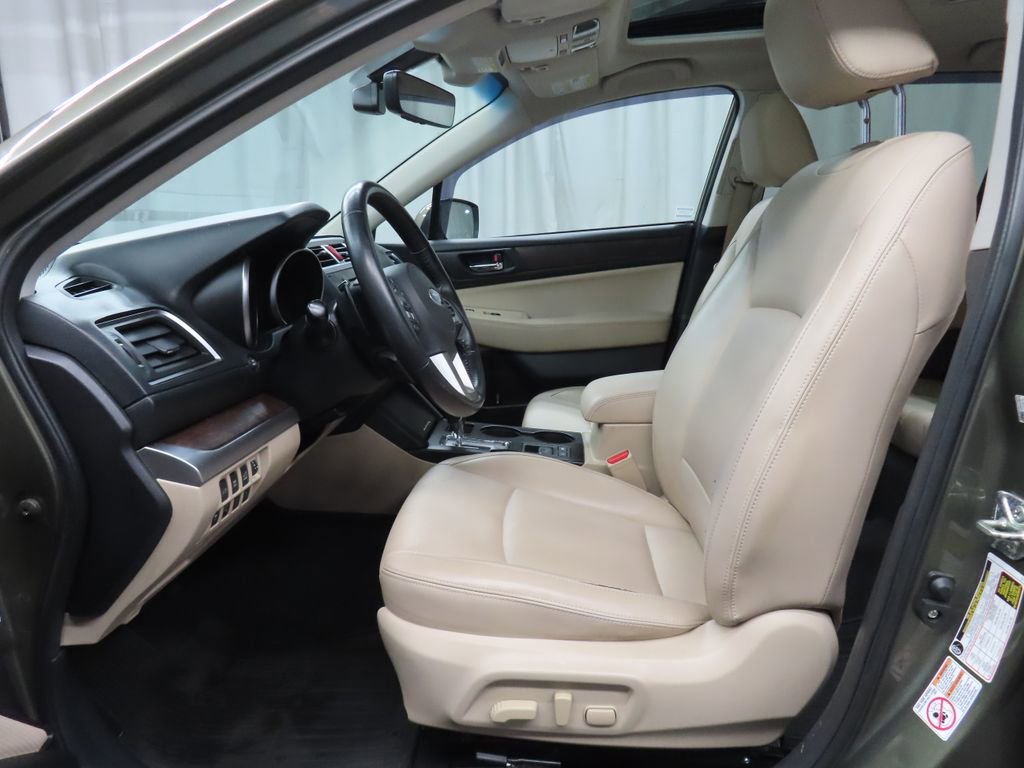 Used 2017 Subaru Outback 2.5i Limited AWD/4WD image 9