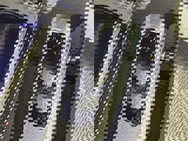 Used 2025 Mercedes-Benz GLC 350e GLC 350e image 17