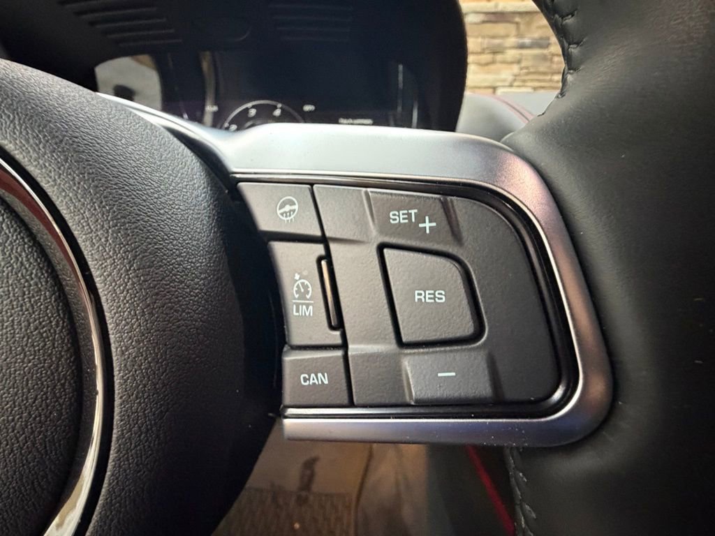 Used 2024 Jaguar F-TYPE R-Dynamic image 27