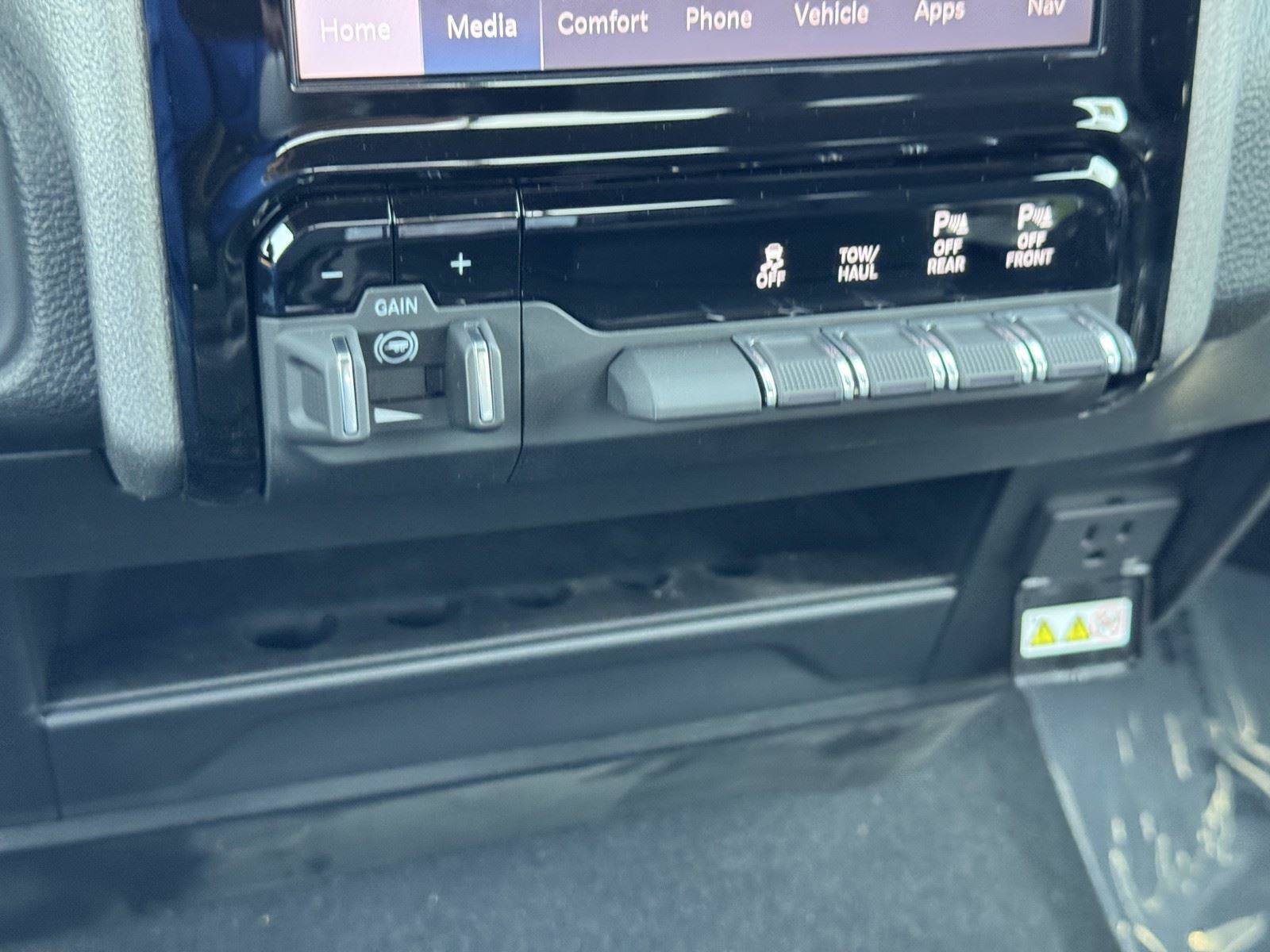 New 2025 RAM 2500 Tradesman AWD/4WD image 14