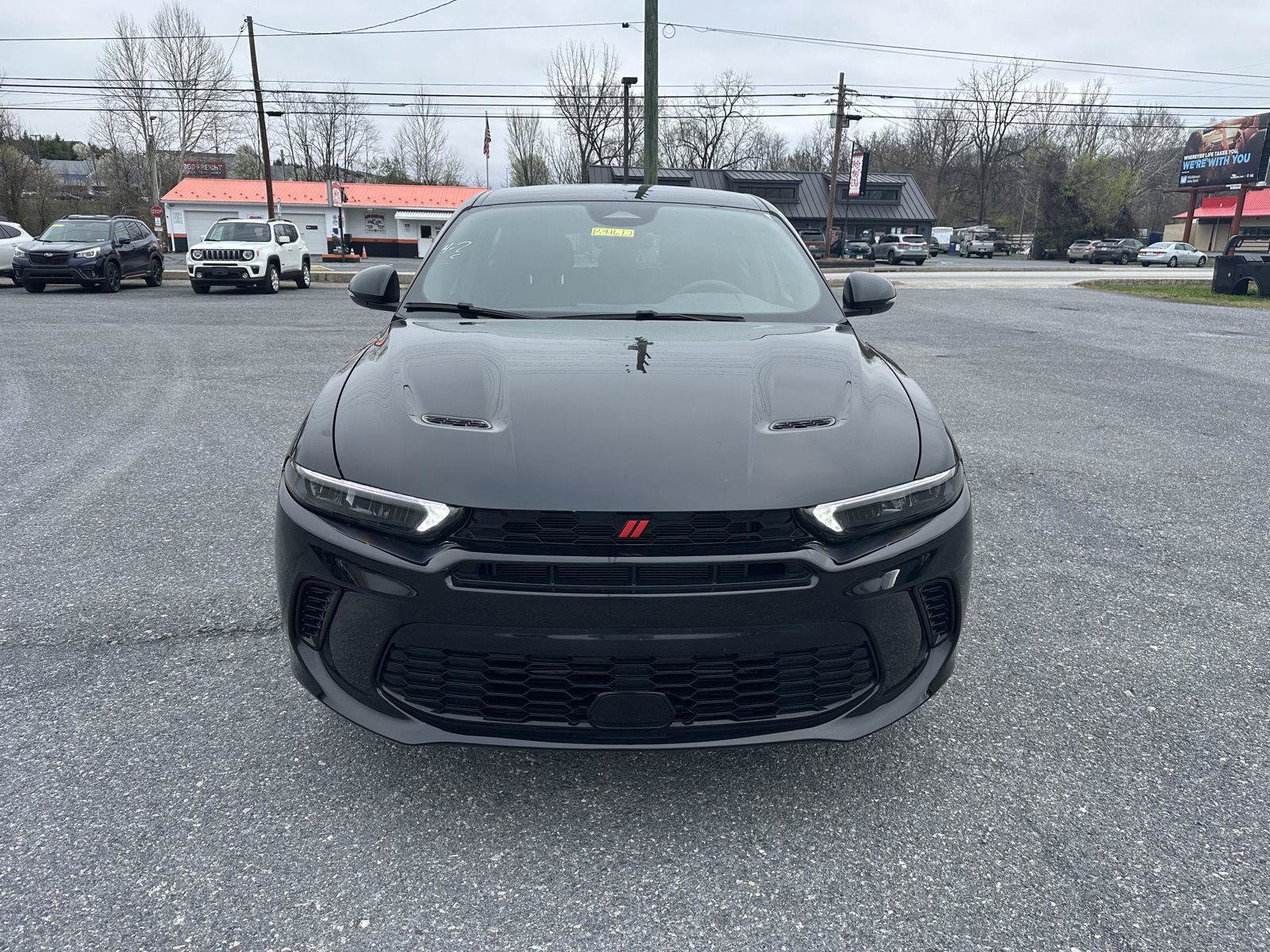 Used 2024 Dodge Hornet R/T w/ R/T Blacktop Package AWD/4WD image 8