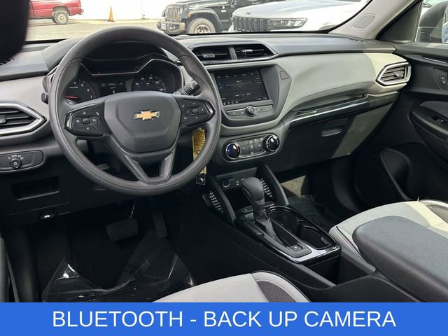 Used 2021 Chevrolet TrailBlazer LS image 2