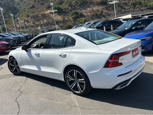 Used 2022 Volvo S60 T8 R-Design Expression w/ Premium Package AWD/4WD image 4