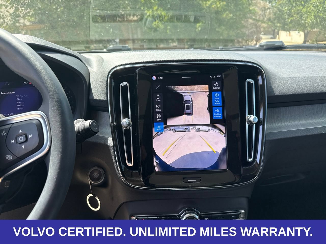 Certified 2024 Volvo XC40 B5 Ultimate w/ Protection Package Premier AWD/4WD image 27