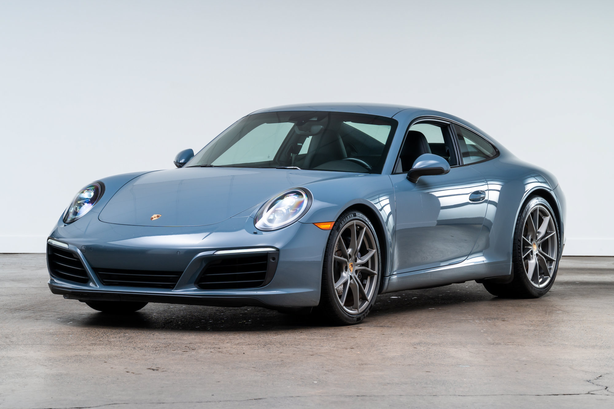 Used 2017 Porsche 911 Carrera RWD image 4