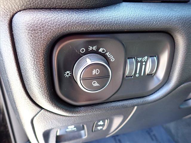 Used 2022 RAM 1500 Laramie AWD/4WD image 18