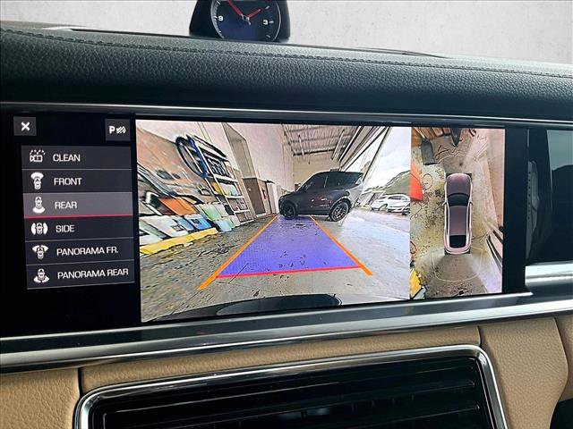 Used 2021 Porsche Panamera image 23