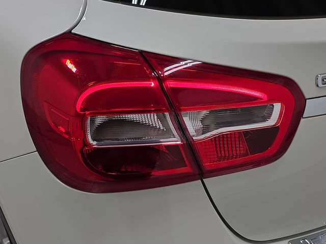 Used 2018 Mercedes-Benz GLA 250 4MATIC image 31
