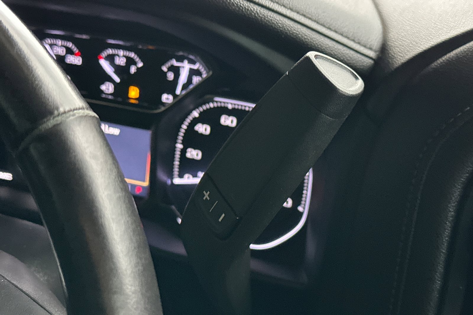 Used 2023 GMC Sierra 2500 SLT w/ SLT Convenience Package image 27