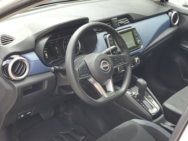 Used 2023 Nissan Versa SV FWD image 6