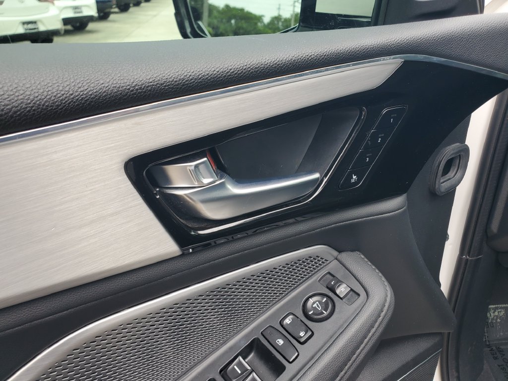 Used 2025 Acura MDX FWD image 23