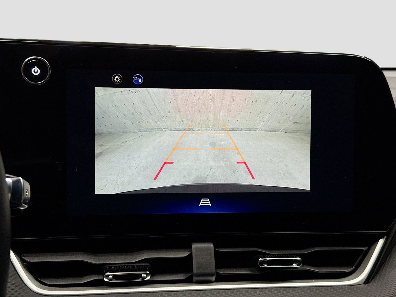 Used 2025 Chevrolet Equinox LT FWD image 16