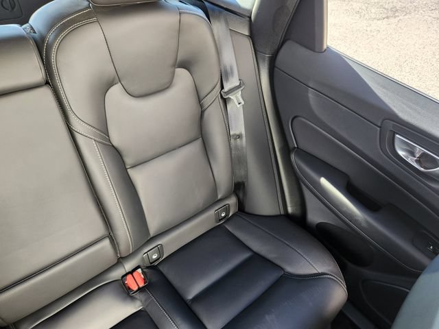 Certified 2024 Volvo XC60 T8 Ultimate w/ Climate Package AWD/4WD image 17