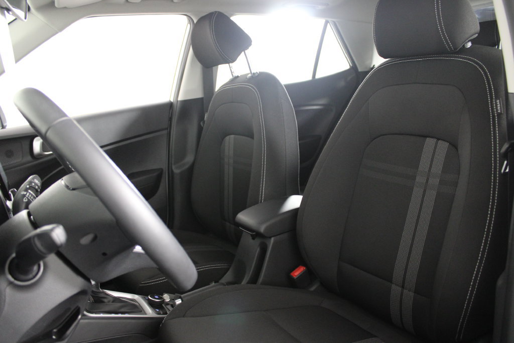 Certified 2026 Hyundai Venue SEL FWD image 18