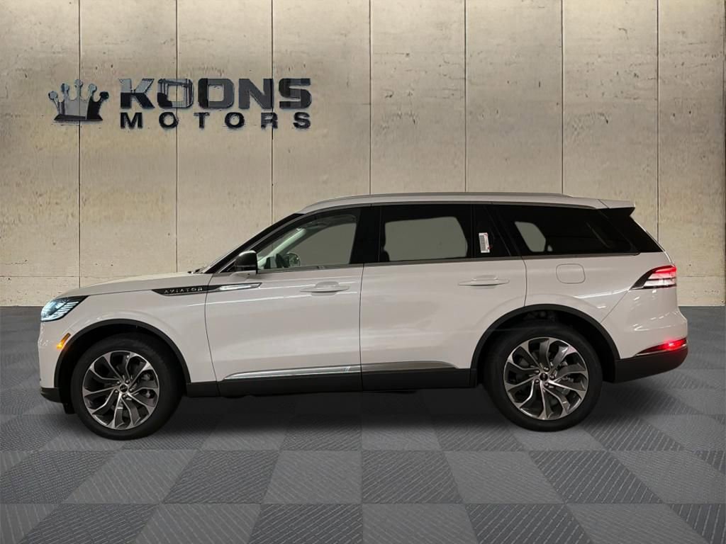New 2026 Lincoln Aviator AWD image 4