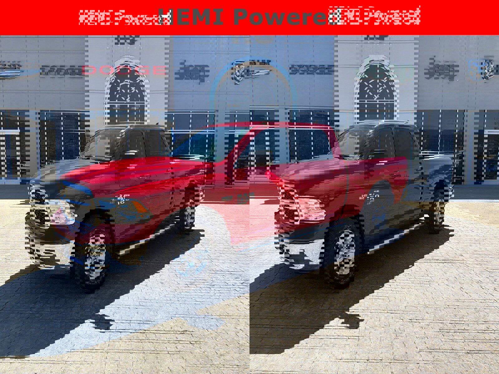 Used 2020 RAM 1500 Classic SLT w/ Luxury Group RWD image 1