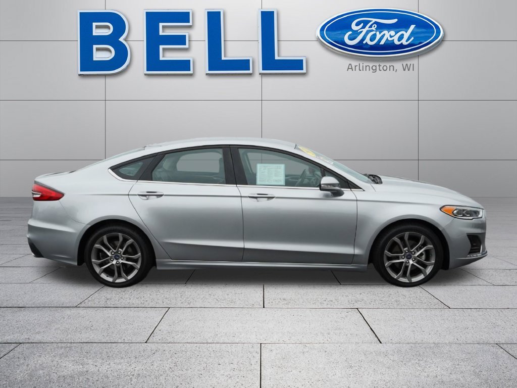 Used 2020 Ford Fusion SEL FWD image 2