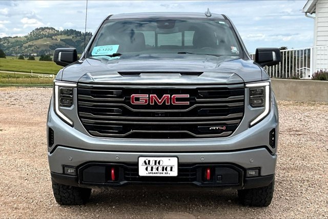 Used 2023 GMC Sierra 1500 AT4 w/ AT4 Preferred Package image 2