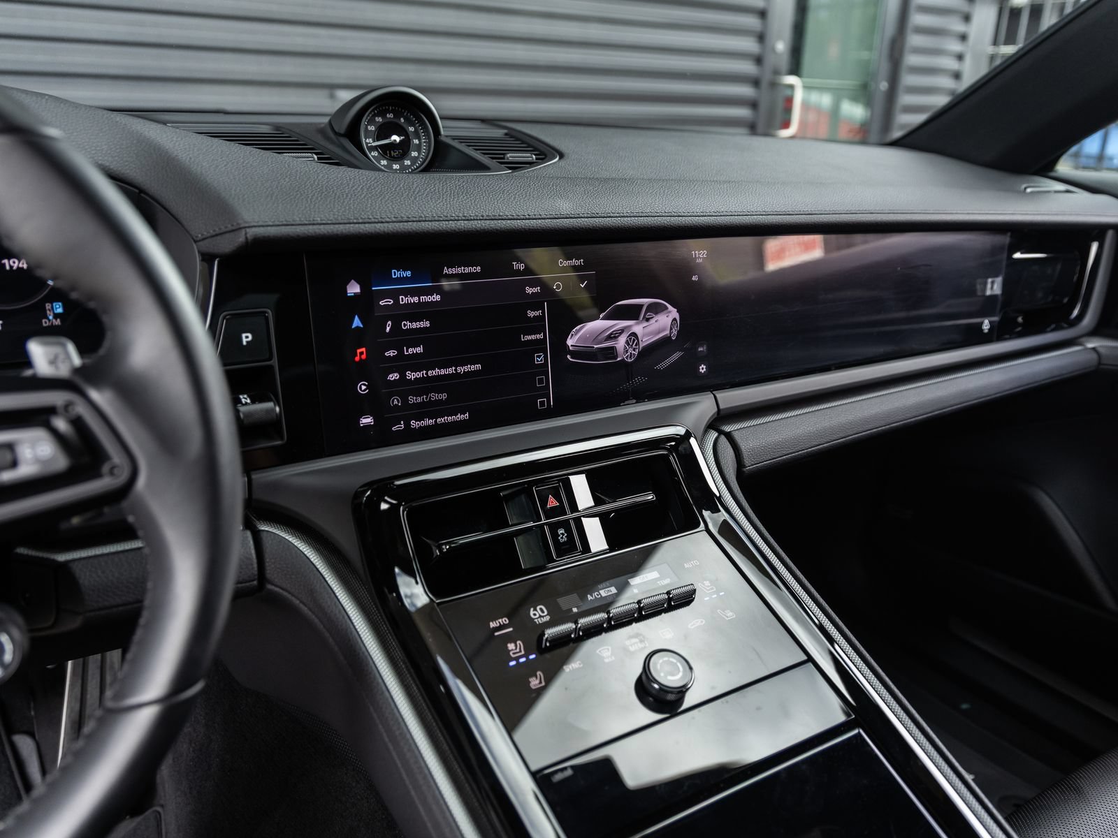 Certified 2025 Porsche Panamera image 28