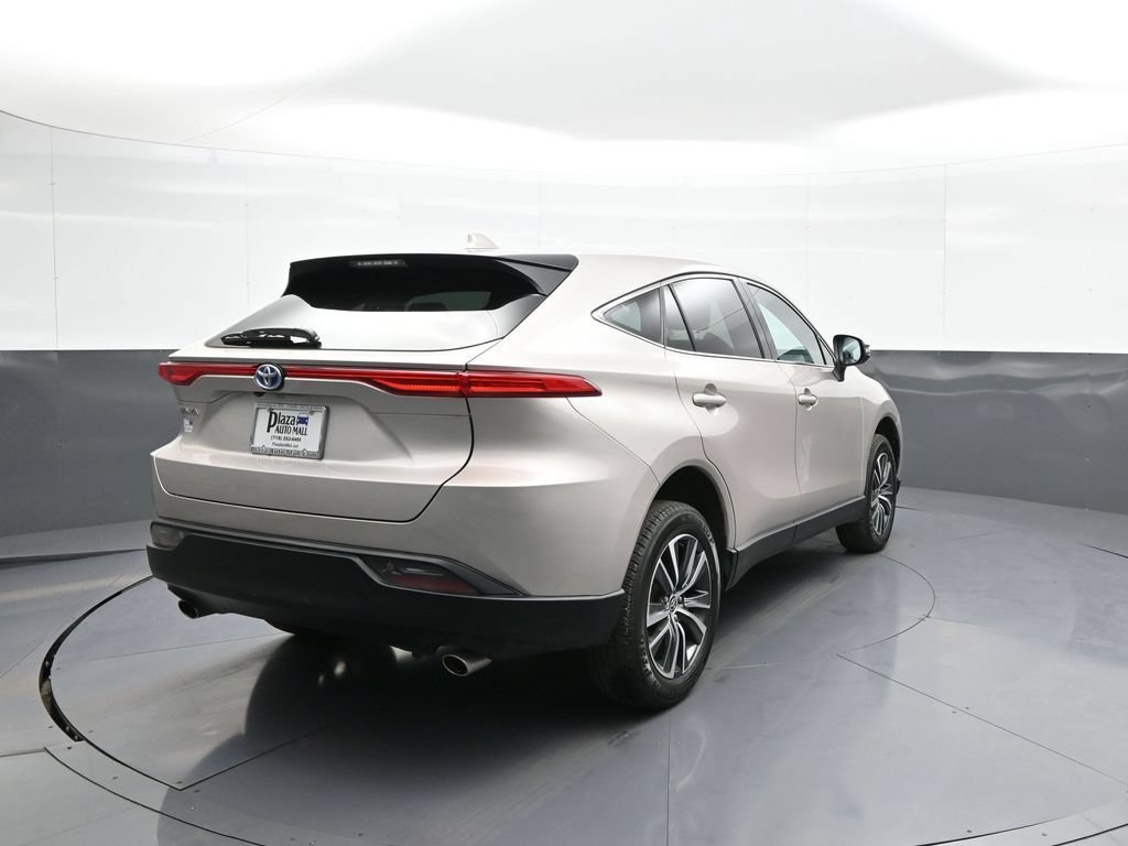 Certified 2024 Toyota Venza LE AWD/4WD image 6