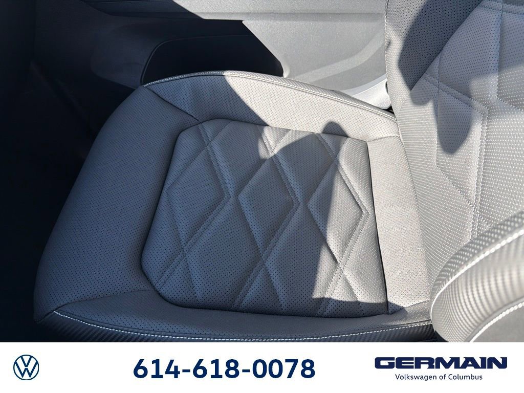 New 2026 Volkswagen Atlas Cross Sport SE image 32