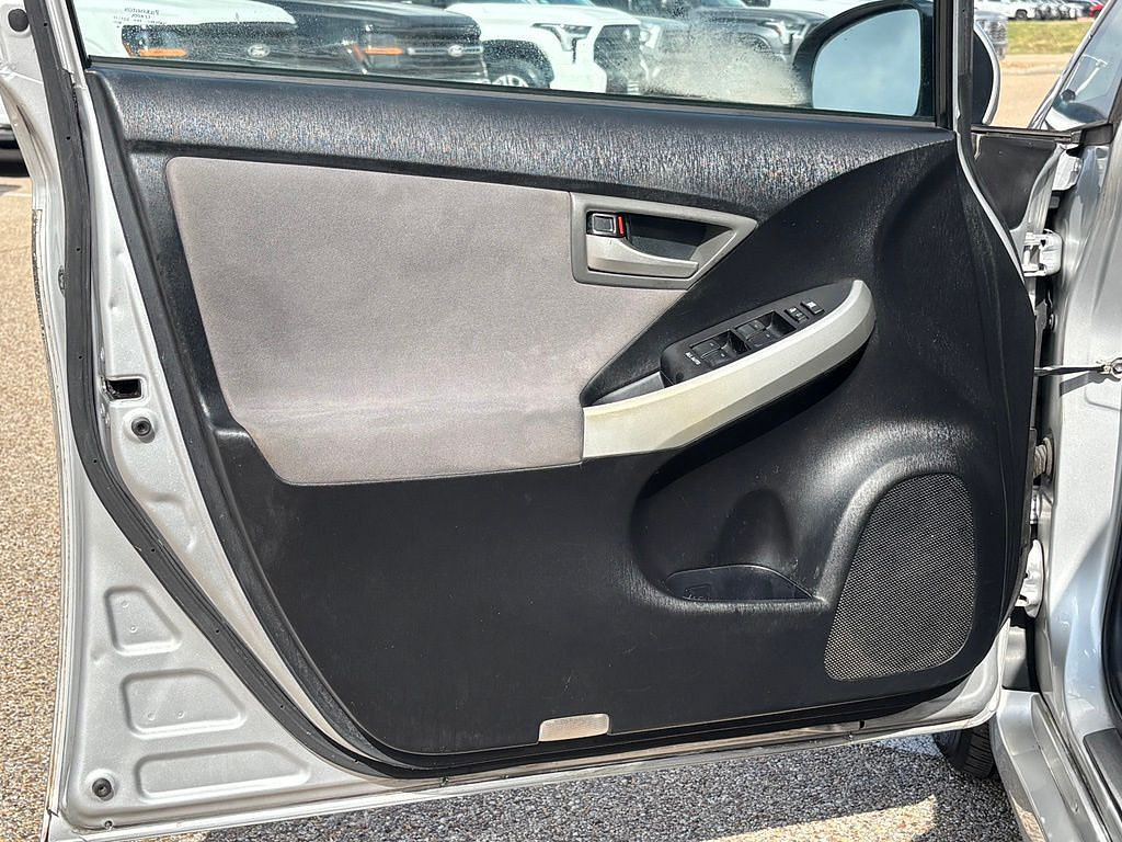 Used 2015 Toyota Prius Two FWD image 22