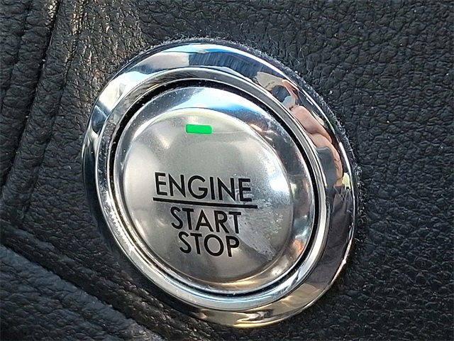 Used 2017 Lincoln Continental Select w/ Climate Package image 24