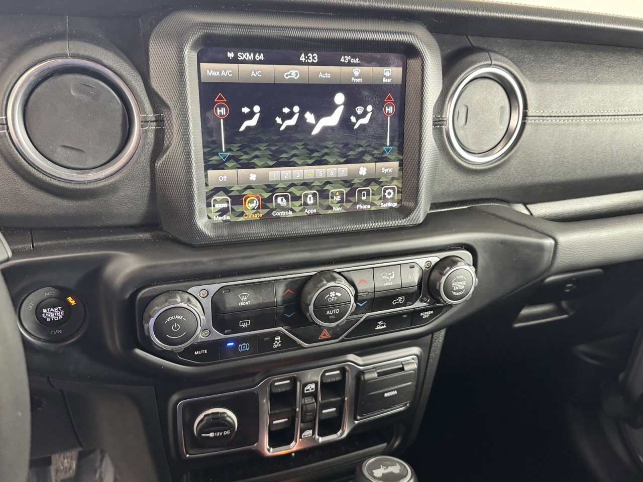 Used 2023 Jeep Wrangler Sahara image 18