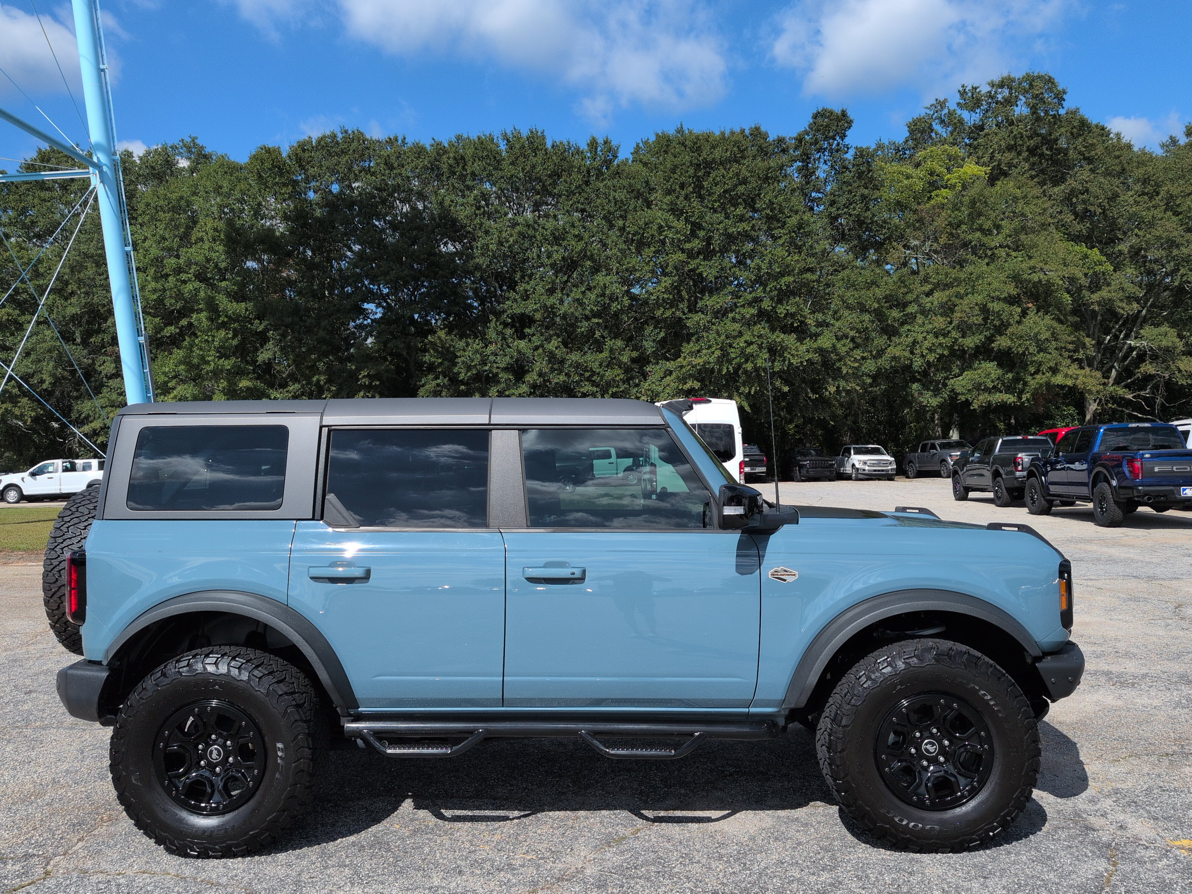 Certified 2021 Ford Bronco Wildtrak AWD/4WD image 2