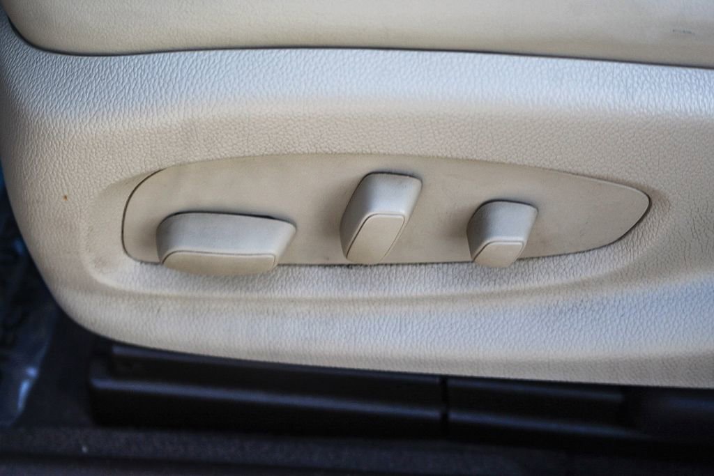 Used 2014 Buick LaCrosse Premium w/ Driver Confidence Package image 21