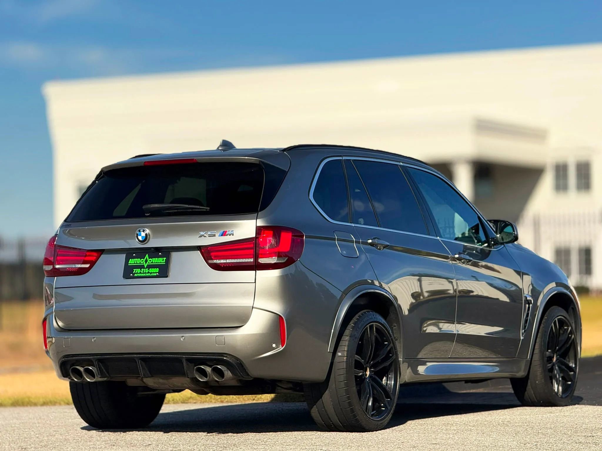 Used 2016 BMW X5 M image 12