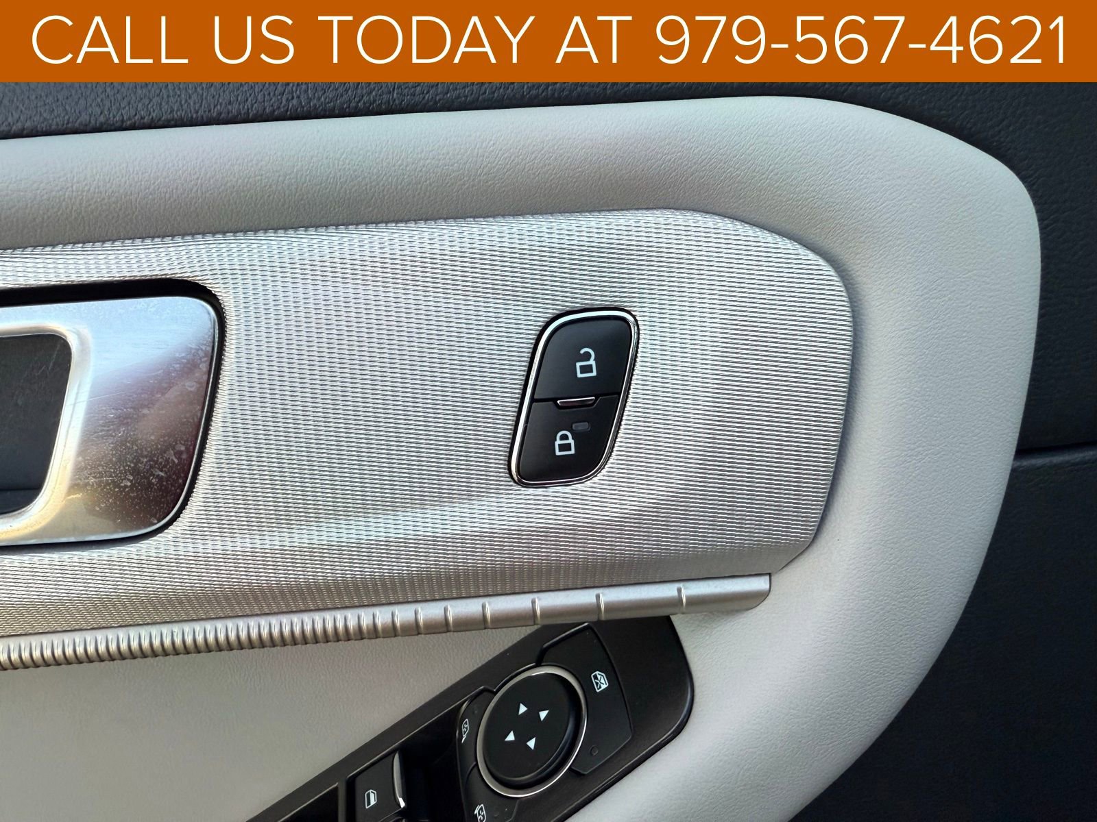 New 2026 Ford Explorer Active image 8