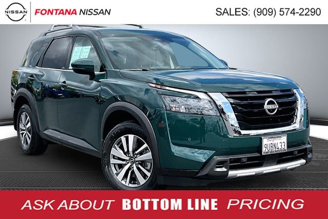Certified 2025 Nissan Pathfinder SL FWD image 1