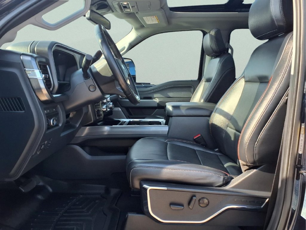 Used 2024 Ford F250 Lariat w/ Black Appearance Package AWD/4WD image 12