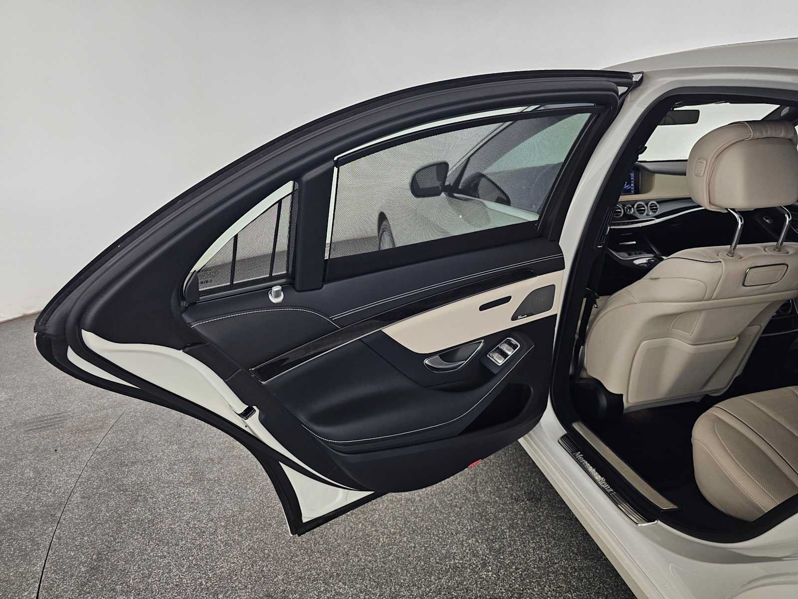Used 2018 Mercedes-Benz S 560 Sedan image 15